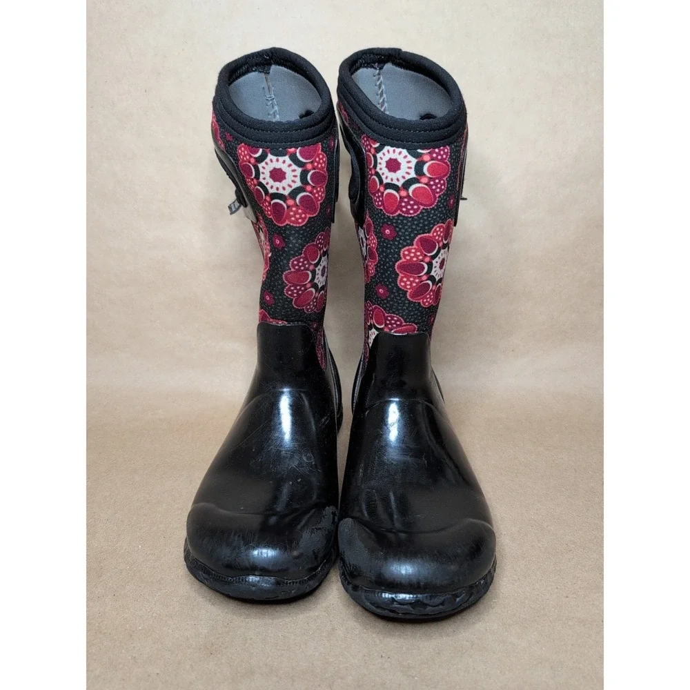 Bogs Youth Size 1 Winter Boots Red Black Floral Waterproof‎ Pull on Kaleidoscope